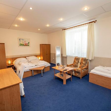 Hotel Allvet Drnovice  Bagian luar foto