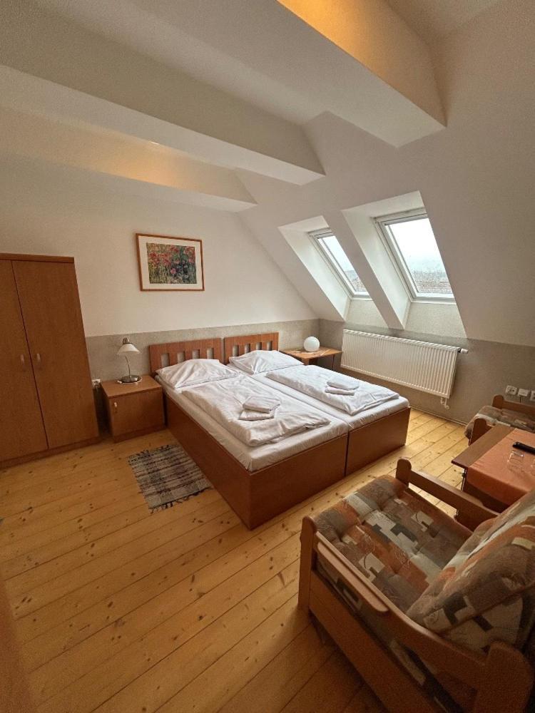 Hotel Allvet Drnovice  Bagian luar foto