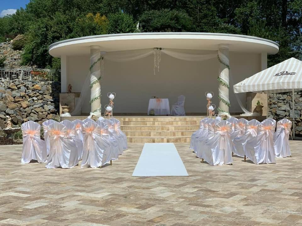 Hotel Allvet Drnovice  Bagian luar foto